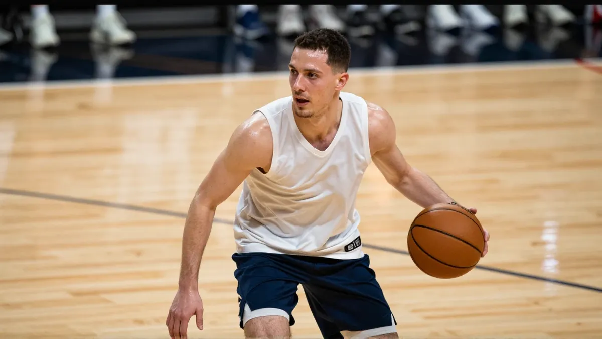 Phoenix Suns Sign Former Loyola Lacrosse Star Pat Spencer